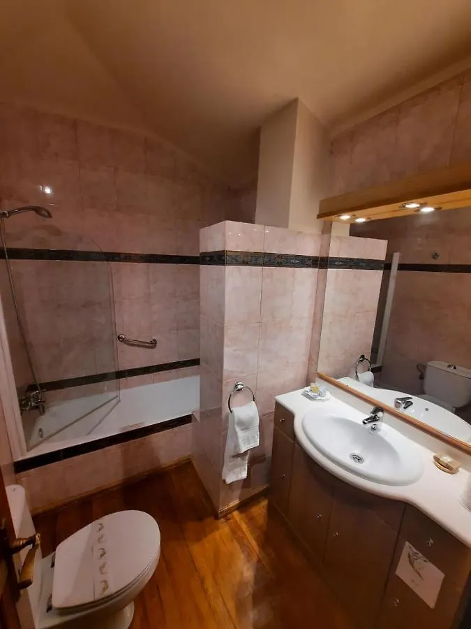 Hotel Edelweiss Camprodon 3*,