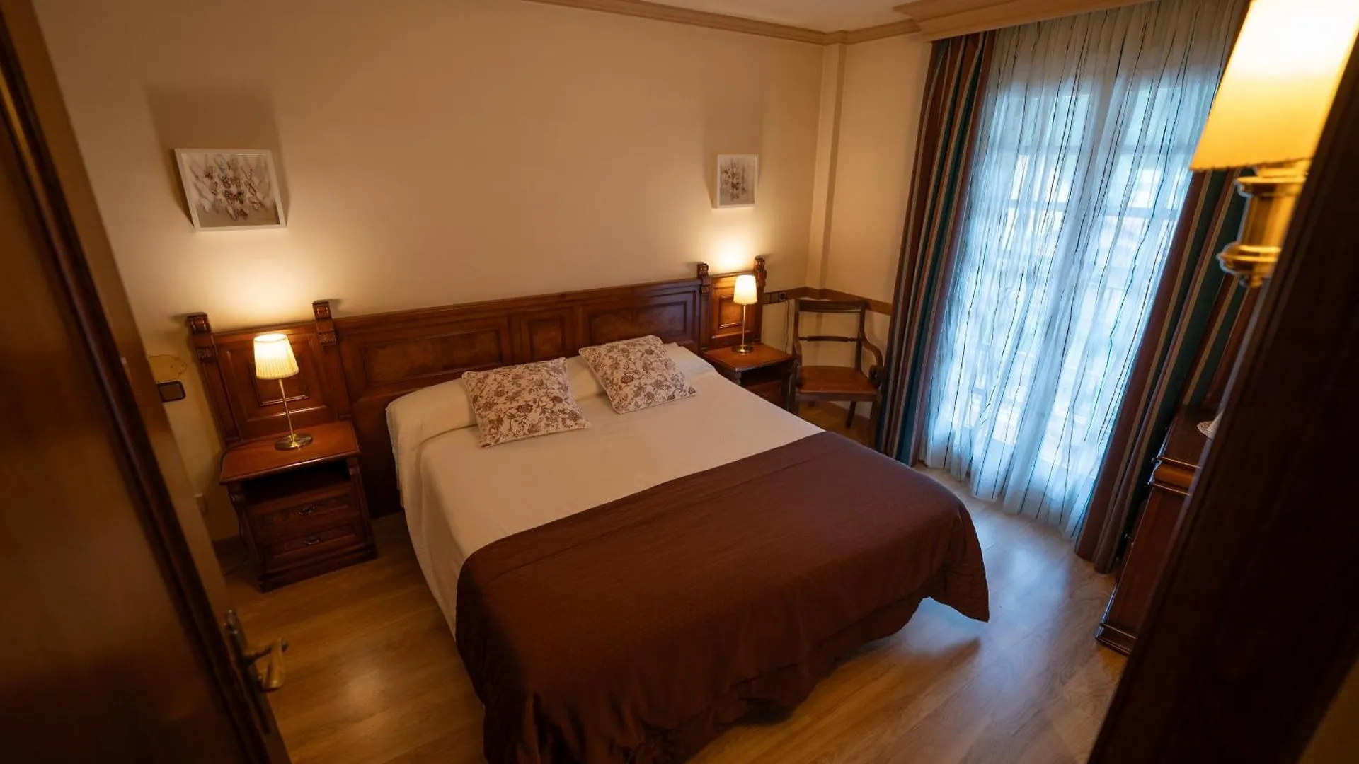 Hotel Edelweiss Кампродон Испания