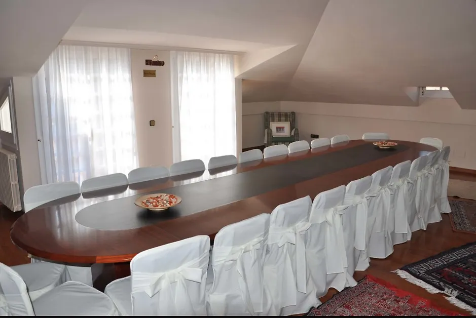 ***  Hotel Edelweiss Кампродон Испания